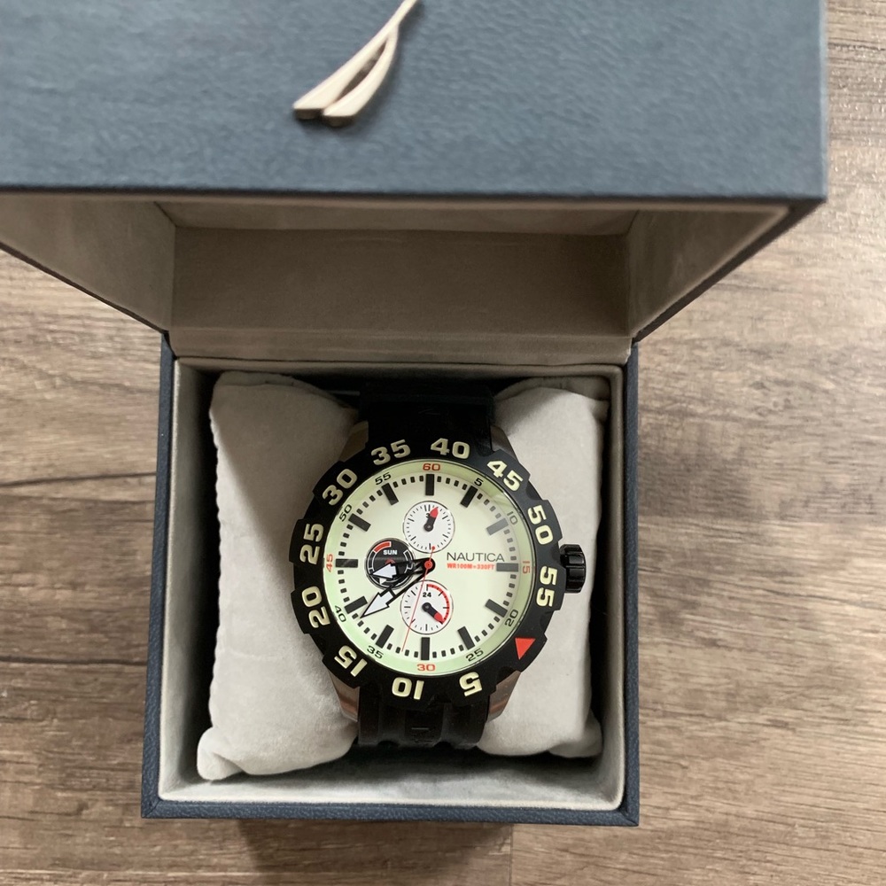 Nautica watch 10/10